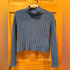 American Eagle blue chunky cable knit cropped long sleeve pullover sweater sz S